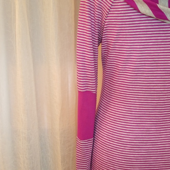 Athleta long sleeved hoodie - Picture 6 of 8